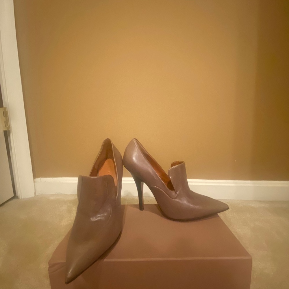 Brown stilettos Celine slip on italian leather high heel pointy toe .